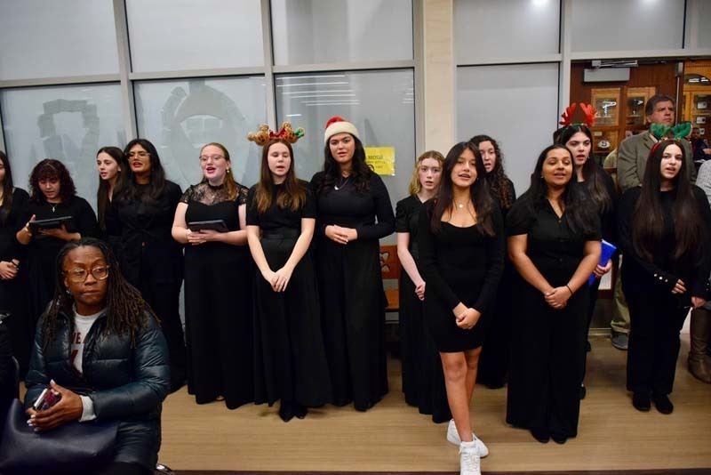 Chorus students performing