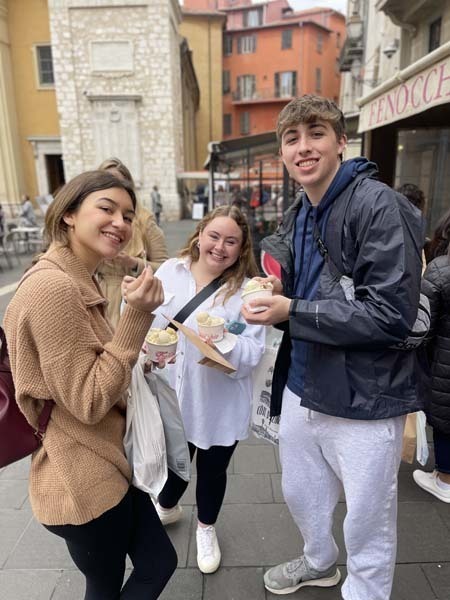 Group of students in Spain, France and Italy
